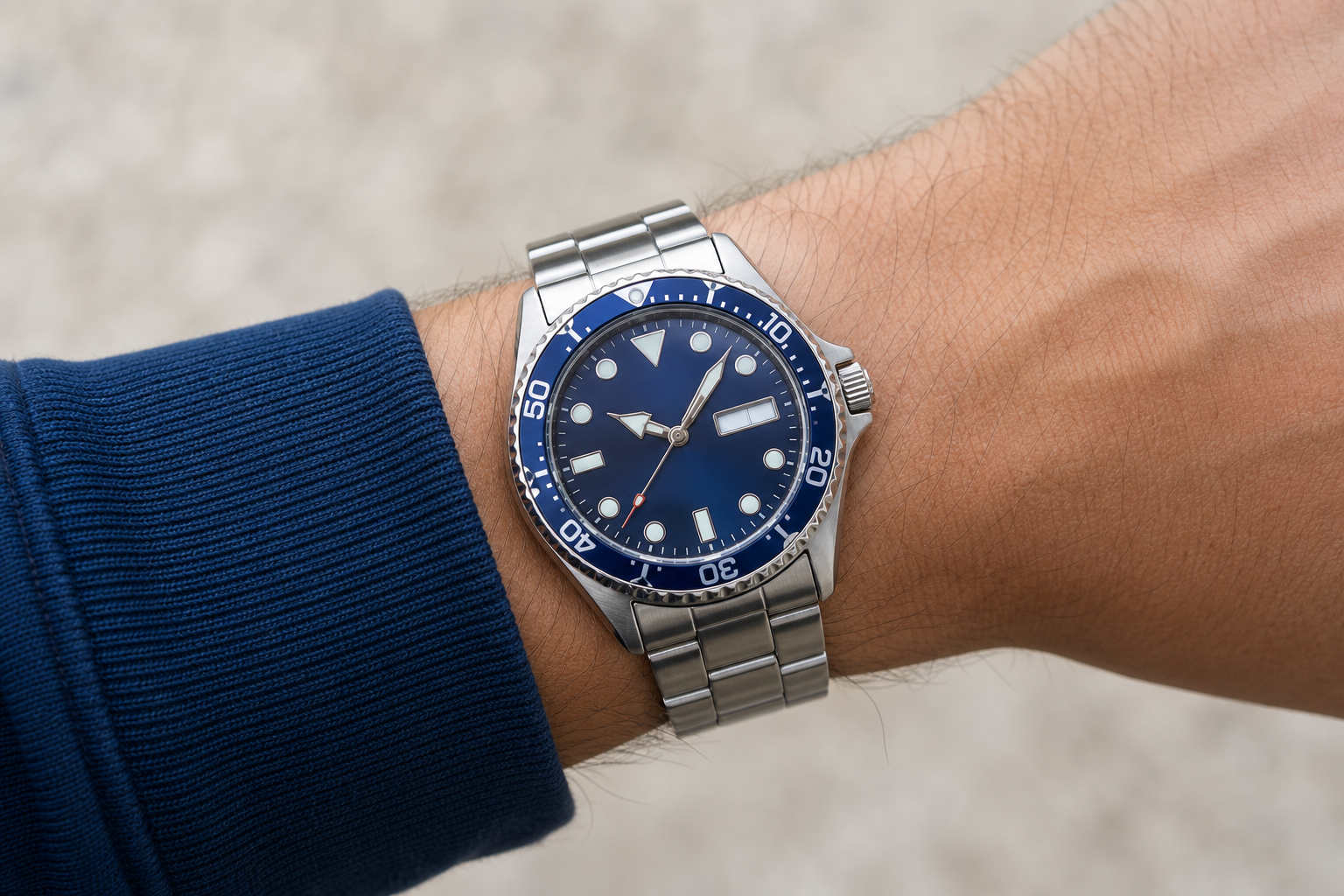 Orient на запястье